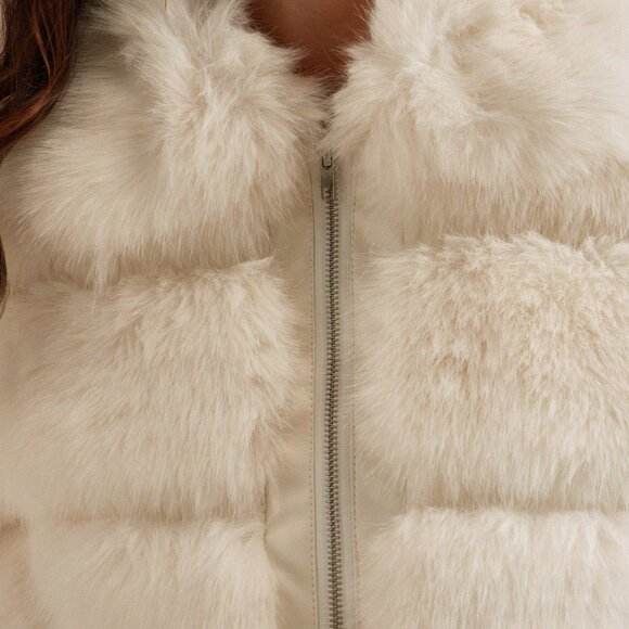 Elegant Women's Casual Faux Fur Coat - Picture 4 of 8